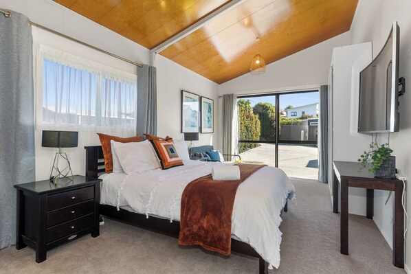 3 bedrooms, iron/ironing board, WiFi