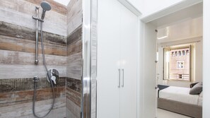 Apartment | Pancuran Bilik Mandi