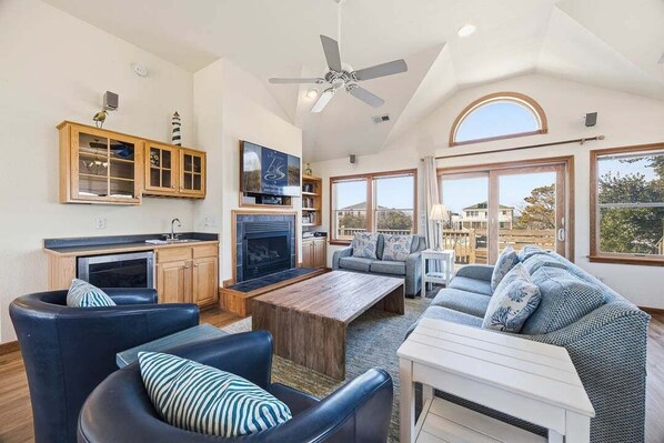 Televisión, reproductor de DVD y estéreo 