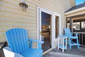 Terrace/patio - Spur of the Moment | 293 ft from the beach | Private Pool, Hot Tub | Kill Devil Hills (Kill Devil Hills)