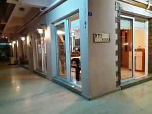 Front of property – evening/night - Ayhan Otel (Cesme)