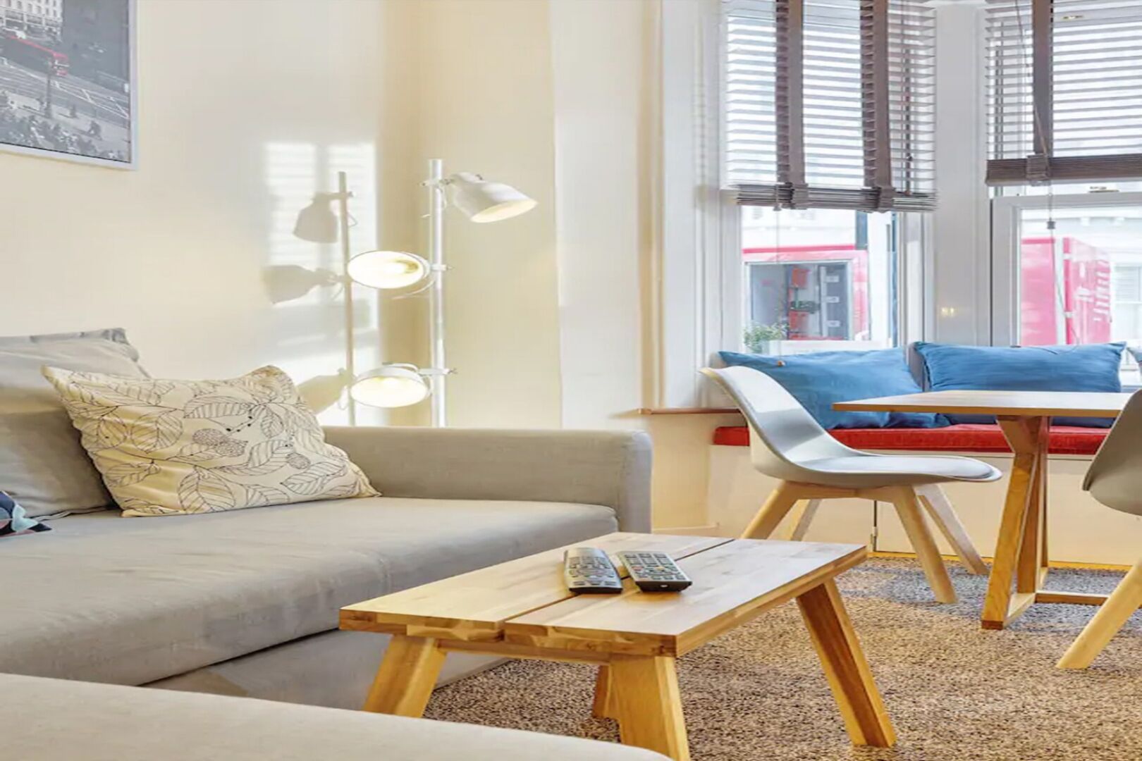 Smart TV, fireplace, DVD player