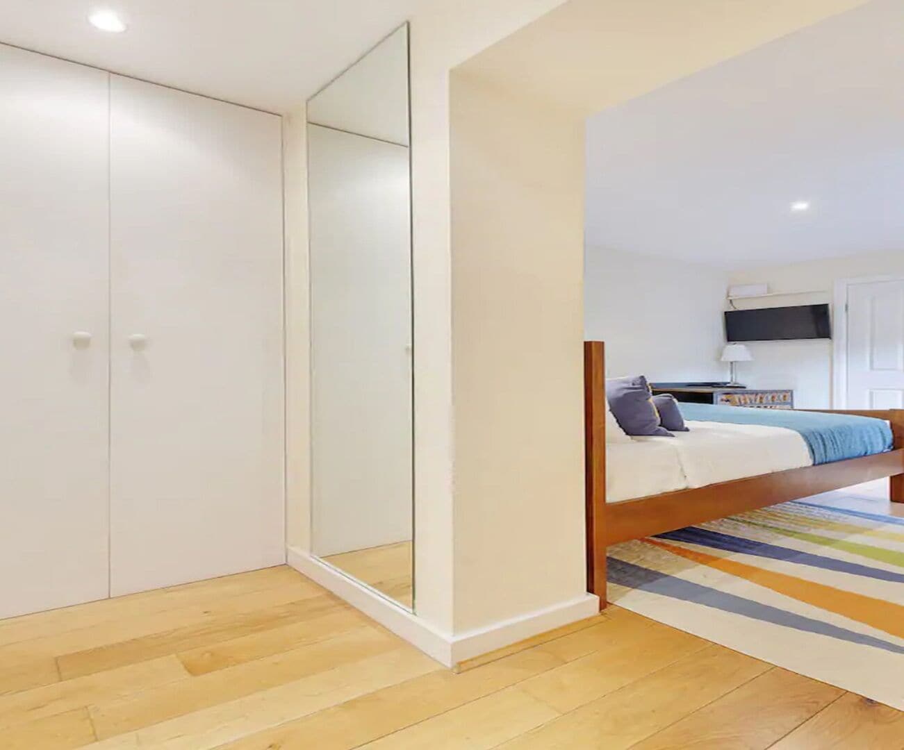 2 bedrooms, iron/ironing board, travel cot, free WiFi