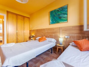 2 bedrooms, bed sheets