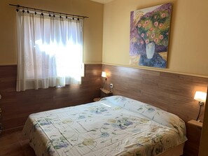 2 bedrooms, bed sheets - 172-STIVAL PARK LUXE-Two bedroom apartment (La Pineda)