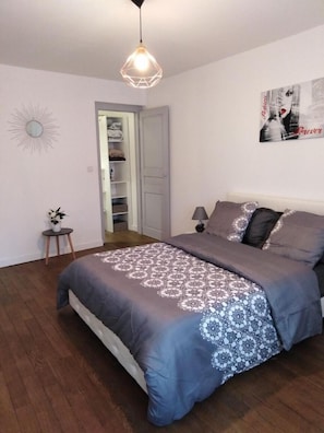 Double Room | Desk, iron/ironing board, free WiFi, bed sheets - Chambre cosy chez l'habitant (Liverdun)