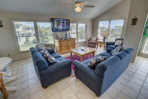 TV, fireplace, DVD player, stereo