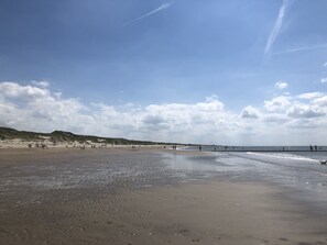 Plage à proximité, chaises longues