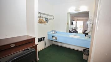 Combined shower/bathtub, deep-soaking bathtub, hair dryer, towels