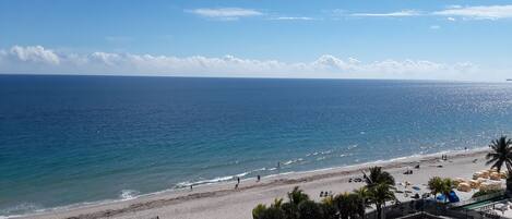 Private beach, sun loungers, beach umbrellas, beach towels