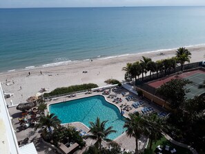 Outdoor pool, a heated pool