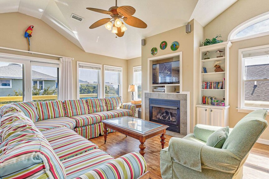 Tropical Dream | 620 Ft From The Beach | Dog Friendly, Private Pool, Hot Tub | Corolla - Corolla, NC