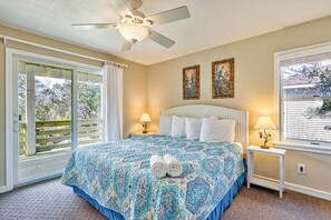 7 bedrooms, WiFi, bed sheets