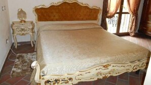 واي فاي مجانًا وملاءات أسرّة