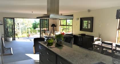 Unser Baumhaus, privater Rückzugsort auf dem Land.