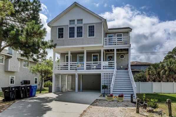 Exterior - Loafing Around In Duck | 1250 ft from the beach | Private Pool, Hot Tub | Duck (Duck)