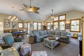 LCD TV, fireplace, DVD player - Loafing Around In Duck | 1250 ft from the beach | Private Pool, Hot Tub | Duck (Duck)