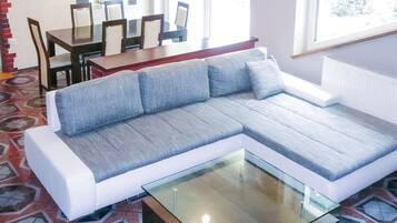 Fireplace, DVD player