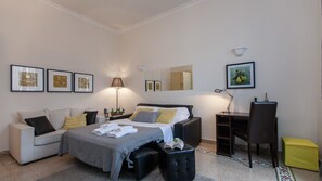 Télévision de 24 cm avec chaînes numériques