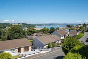 Exterior - Am Byth - Spectacular Sea Views and Hot Tub (Saundersfoot)