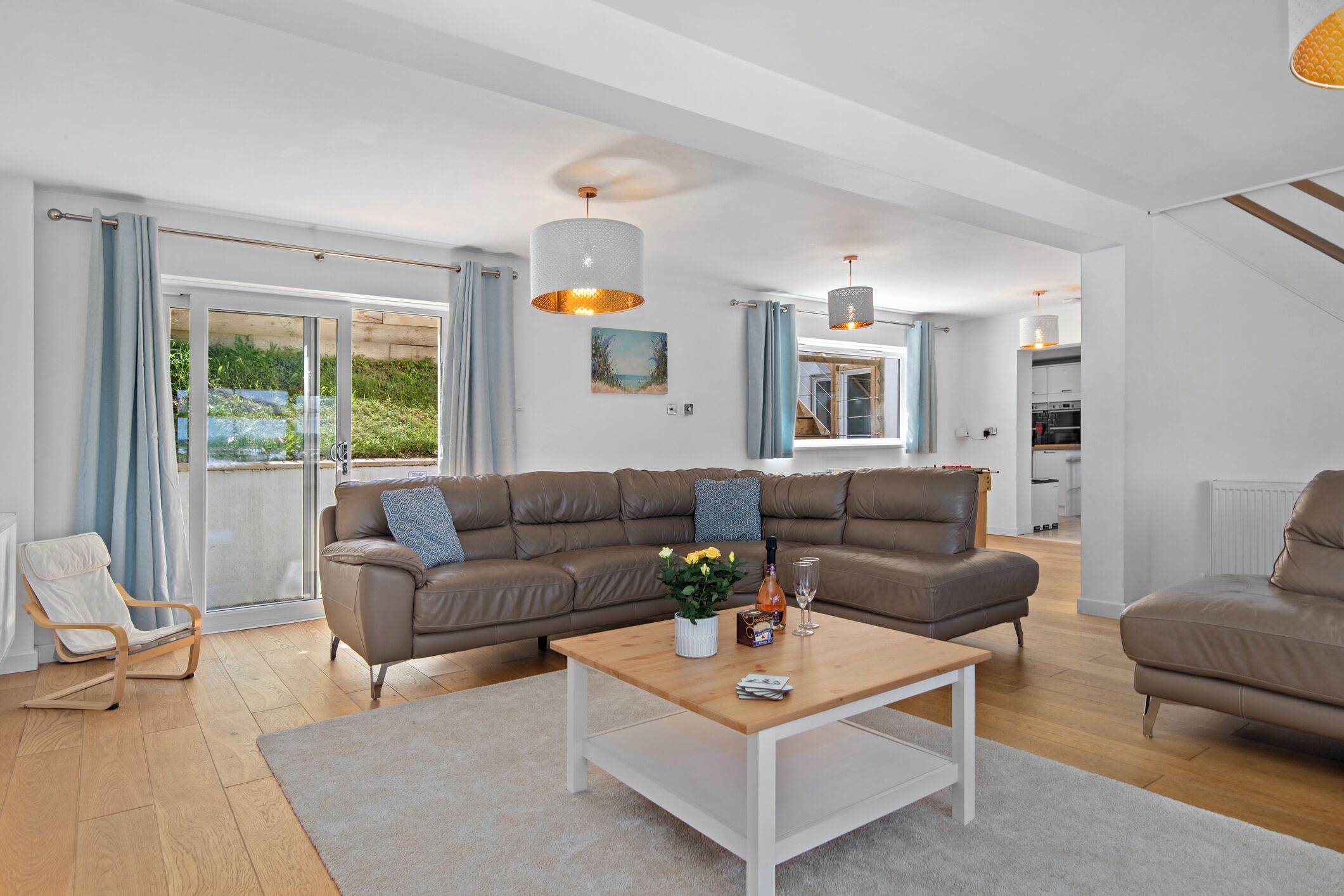 Smart TV, Netflix, foosball, streaming services