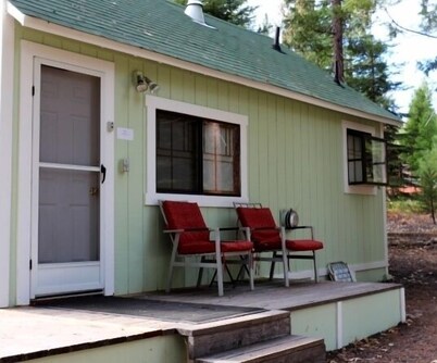 INSIDE YOSEMITE! Ten minutes from Yosemite Valley. SUMMER/FALL openings!