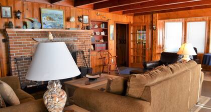 Oceanfront 5B / 3Ba vuodepaikkoja 10 w / Hot Tub, näkymät, Ping Pong