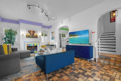 Location Location Location!!! In the Heart of South Beach...