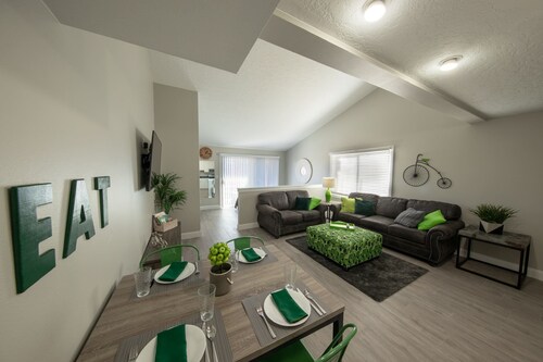 🌴Newly Remodeled Studio, Pet Friendly, Sports Village Resort 🌴