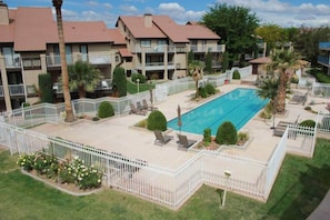 Utomhuspool
