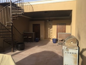 Terrace/patio - Beautiful Upper Level Condo Two Bedroom, Two 1/2 Bath Unit. (Bahía la Choya)
