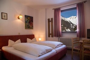 Bureau, Wi-Fi gratuit, draps fournis