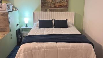 1 bedroom, in-room safe, WiFi, bed sheets