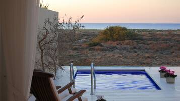 Junior-Suite, eigener Pool | Strand-/Meerblick