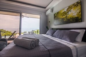 4 bedrooms, in-room safe, WiFi, bed sheets