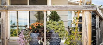 Blue Harbor View with stunning Lake Superior views. Walkable city location!