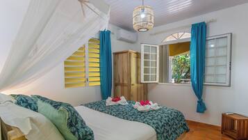 3 slaapkamers, een strijkplank/strijkijzer, wifi, beddengoed