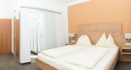 Chambre double avec lit supplémentaire - Pension Irlingerhof ***
