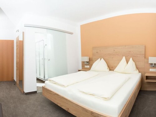 Doppelzimmer mit Zustellbett - Pension Irlingerhof