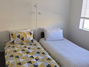 3 bedrooms, iron/ironing board, WiFi