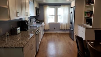 Family House | Private kitchen | Full-size fridge, oven, stovetop, dishwasher