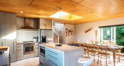 The Fat Pigeon - Omiha Holiday Home