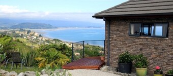 Beau Vista Pohora - views to die for!