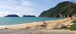 بالقرب من الشاطئ، مناشف للشاطئ