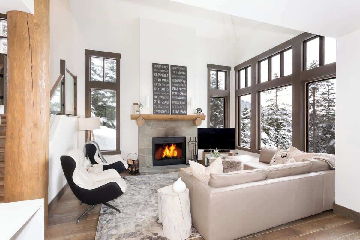 TV, fireplace, offices