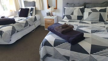 3 Schlafzimmer, BĂŒgeleisen/BĂŒgelbrett, kostenloses WLAN, BettwĂ€sche