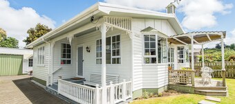 Charmae Guest House by the river.
7 x Beds, (sleeps 10)
Plus powered van site