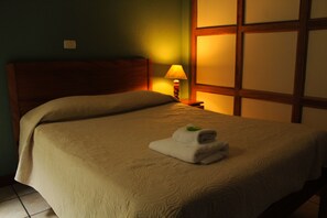 Chambre simple Standard | AccĂšs au Wi-Fi (inclus), literie fournie