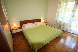 2 bedrooms, Internet, bed sheets - Apartments Grskovic G. Jesenovica (60242-A2) - Silo - island Krk (Silo - island Krk)
