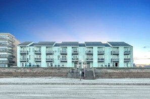 Exterior - Sun, Sand & Saltwater Pool—Your Padre Escape Vacation Awaits (Corpus Christi)